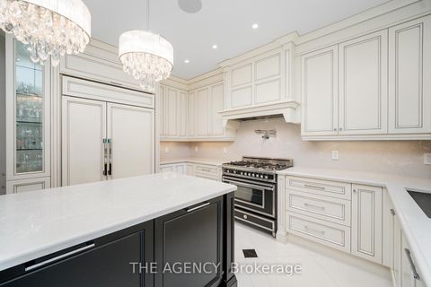 Photo 14 at 49 Bayside Court, East Woodbridge, Vaughan