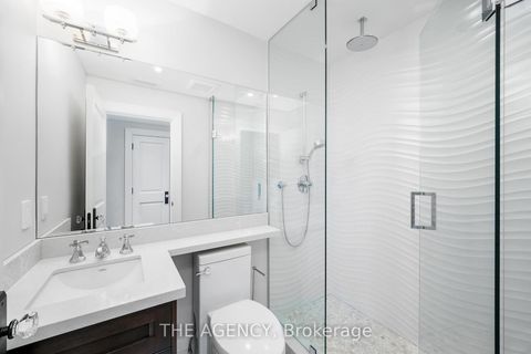 Photo 28 at 49 Bayside Court, East Woodbridge, Vaughan