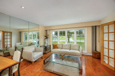 Photo 5 at 49 Tansley Avenue, Bendale, Toronto