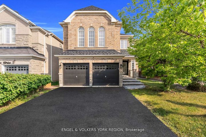 Photo 3 at 3236 Tacc Drive, Churchill Meadows, Mississauga