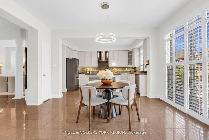 Photo 12 at 3236 Tacc Drive, Churchill Meadows, Mississauga