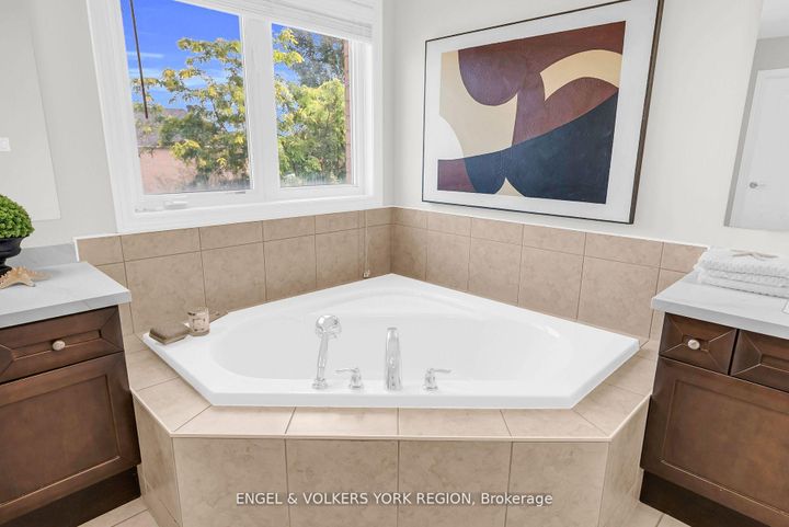 Photo 33 at 3236 Tacc Drive, Churchill Meadows, Mississauga
