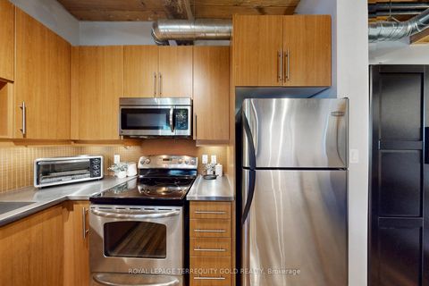 Photo 23 at 107 - 2154 Dundas Street W, Roncesvalles, Toronto