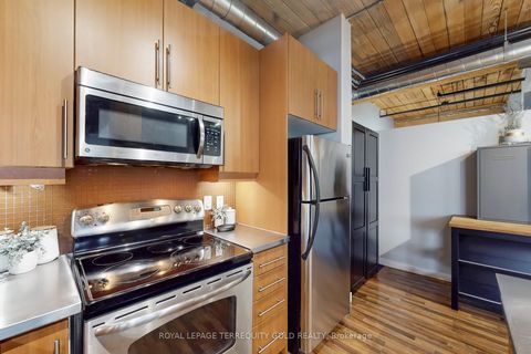 Photo 24 at 107 - 2154 Dundas Street W, Roncesvalles, Toronto