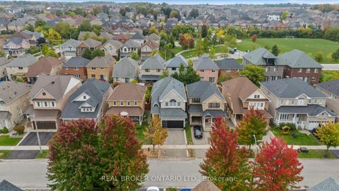 Photo 2 at 85 Laurier Avenue, Oak Ridges, Richmond Hill