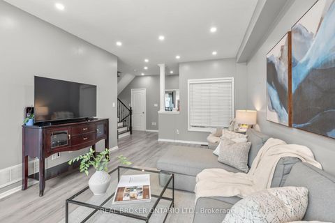Photo 9 at 85 Laurier Avenue, Oak Ridges, Richmond Hill