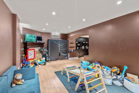 Photo 40 at 85 Laurier Avenue, Oak Ridges, Richmond Hill
