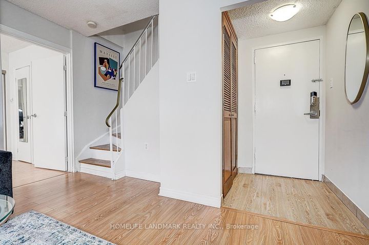 Photo 4 at 65 - 1624 Bloor Street, Applewood, Mississauga