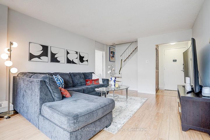 Photo 8 at 65 - 1624 Bloor Street, Applewood, Mississauga