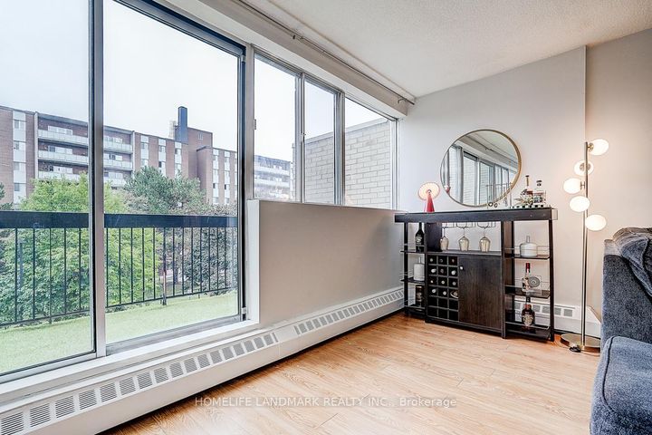 Photo 10 at 65 - 1624 Bloor Street, Applewood, Mississauga