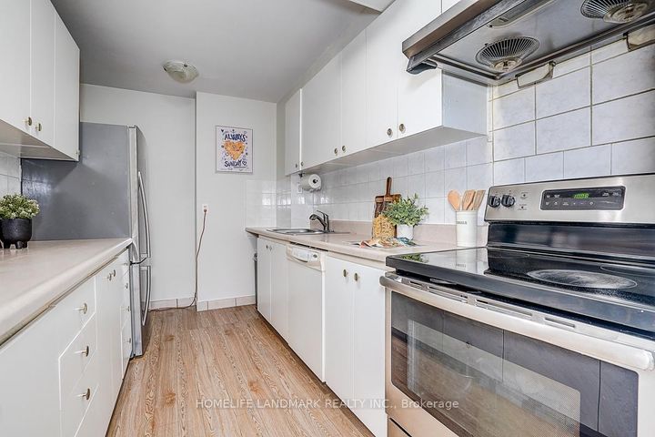 Photo 20 at 65 - 1624 Bloor Street, Applewood, Mississauga