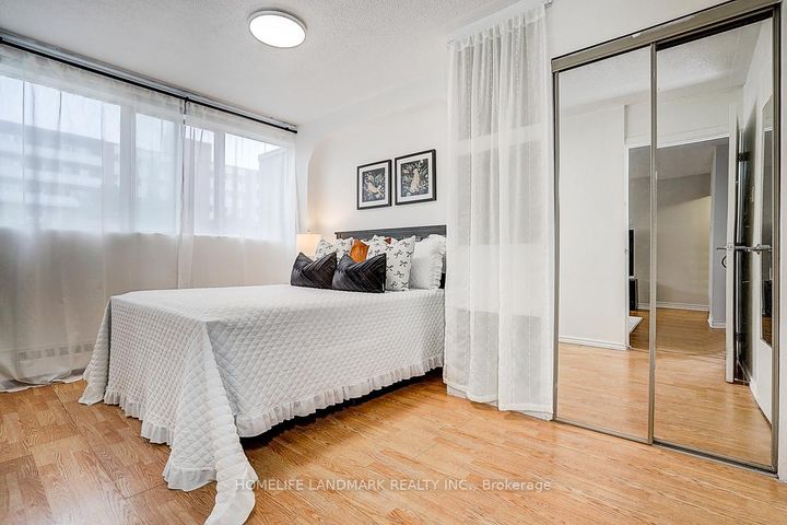 Photo 22 at 65 - 1624 Bloor Street, Applewood, Mississauga