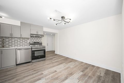 Photo 40 at 2728 Guilford Crescent, CV Clearview, Oakville