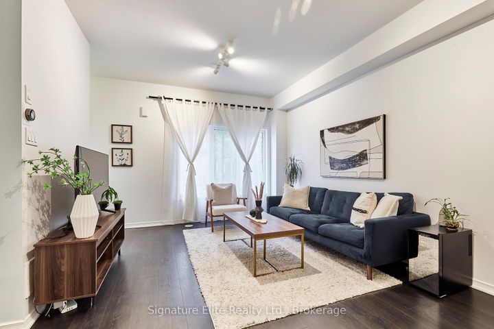 Photo 9 at 37 - 31 Coneflower Crescent, Branson, Toronto