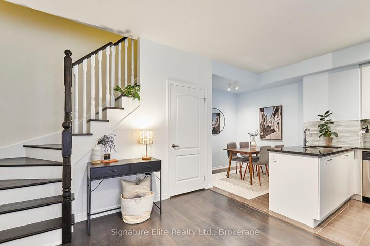 Photo 11 at 37 - 31 Coneflower Crescent, Branson, Toronto