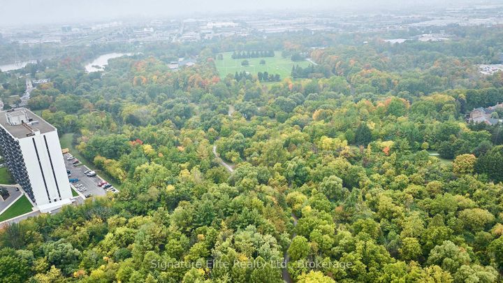 Photo 36 at 37 - 31 Coneflower Crescent, Branson, Toronto