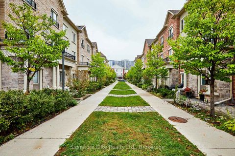 Photo 2 at 37 - 31 Coneflower Crescent, Branson, Toronto