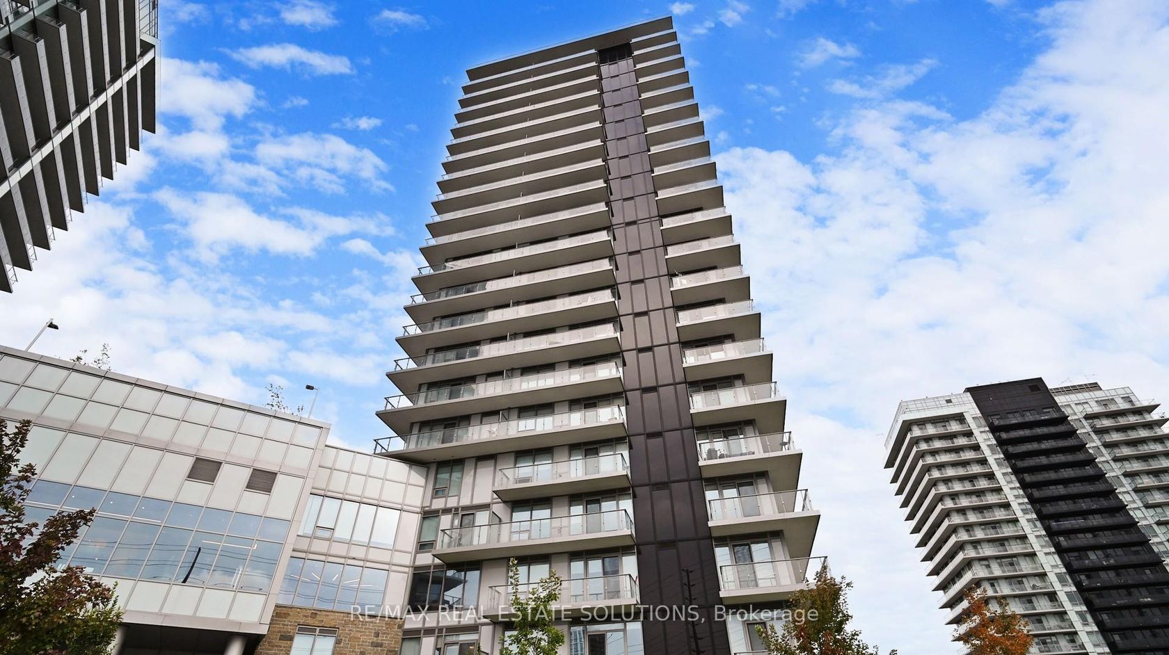 506 - 4655 Metcalfe Avenue, Central Erin Mills, Mississauga by Loree Meneguzzi Real Estate 506 - 4655 Metcalfe Avenue, Central Erin Mills, Mississauga