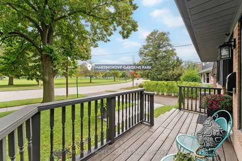 Photo 3 at 18 Lavington Drive, Richview, Toronto