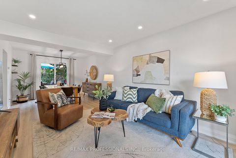 Photo 5 at 18 Lavington Drive, Richview, Toronto