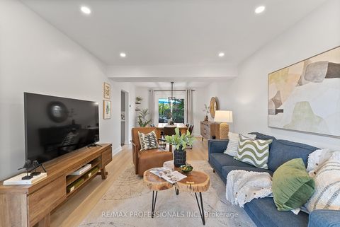 Photo 6 at 18 Lavington Drive, Richview, Toronto