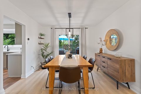Photo 12 at 18 Lavington Drive, Richview, Toronto
