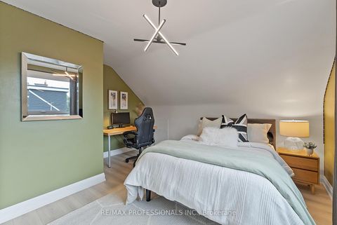 Photo 35 at 18 Lavington Drive, Richview, Toronto
