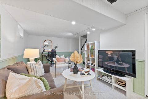 Photo 41 at 18 Lavington Drive, Richview, Toronto