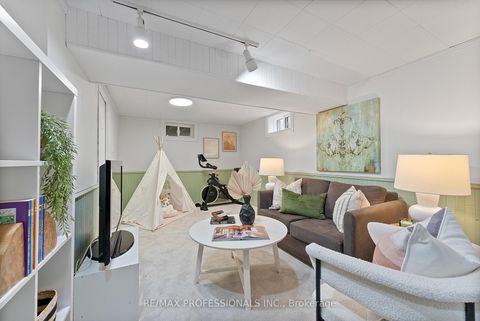 Photo 42 at 18 Lavington Drive, Richview, Toronto
