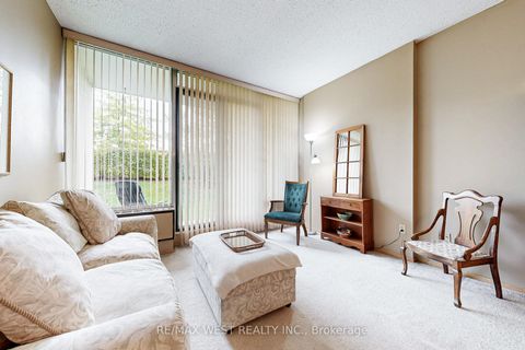 Photo 6 at 104 - 20 Fashion Rose Way, Willowdale East, Toronto