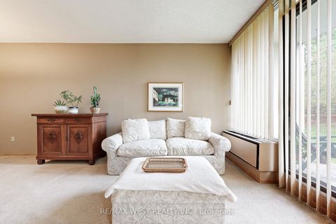 Photo 10 at 104 - 20 Fashion Rose Way, Willowdale East, Toronto