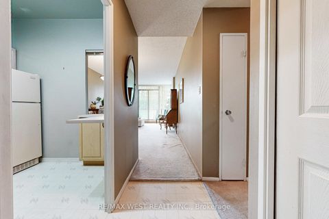 Photo 15 at 104 - 20 Fashion Rose Way, Willowdale East, Toronto