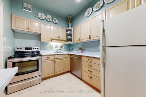 Photo 18 at 104 - 20 Fashion Rose Way, Willowdale East, Toronto