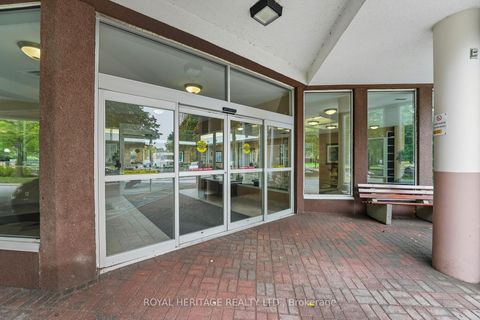 Photo 2 at 1208 - 5 Concorde Place, Don Mills, Toronto