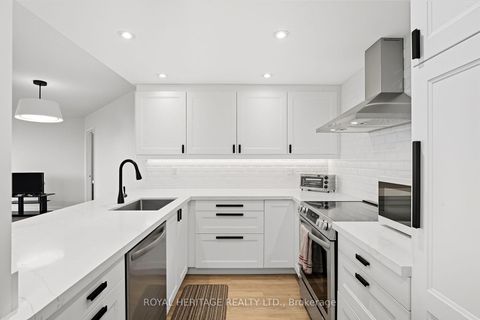 Photo 9 at 1208 - 5 Concorde Place, Don Mills, Toronto