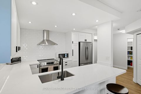 Photo 11 at 1208 - 5 Concorde Place, Don Mills, Toronto