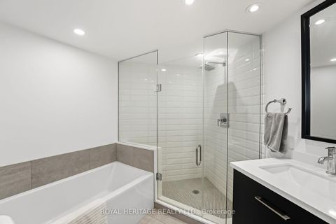 Photo 26 at 1208 - 5 Concorde Place, Don Mills, Toronto