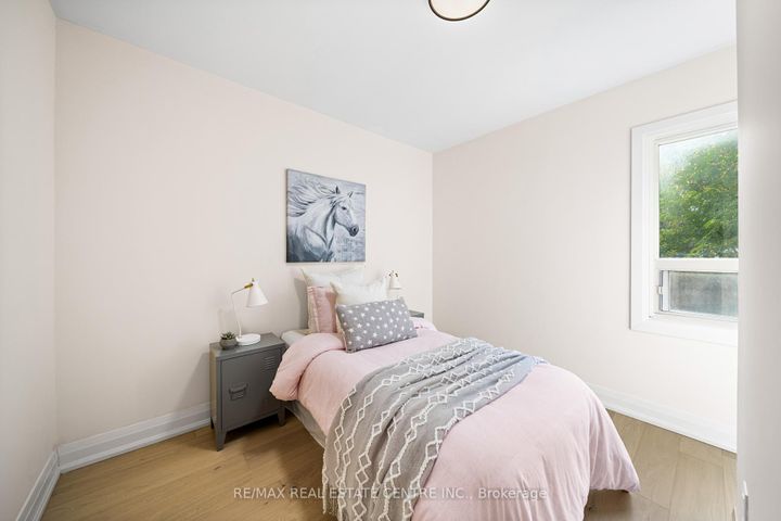 Photo 26 at 133 Inglewood Drive, CO Central, Oakville