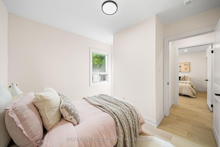 Photo 27 at 133 Inglewood Drive, CO Central, Oakville