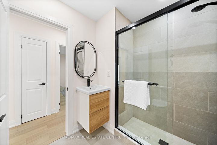 Photo 29 at 133 Inglewood Drive, CO Central, Oakville