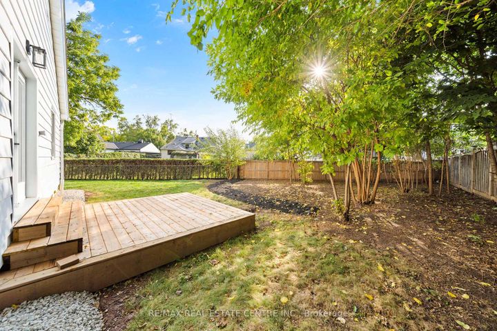 Photo 42 at 133 Inglewood Drive, CO Central, Oakville