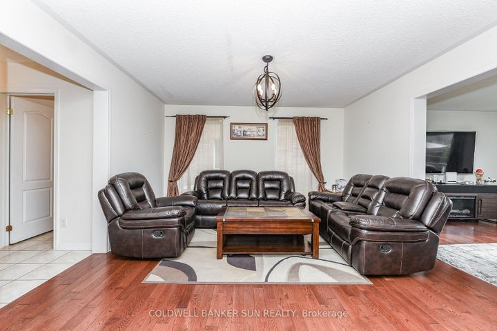 Photo 8 at 34 Benmore Crescent, Vales of Castlemore, Brampton