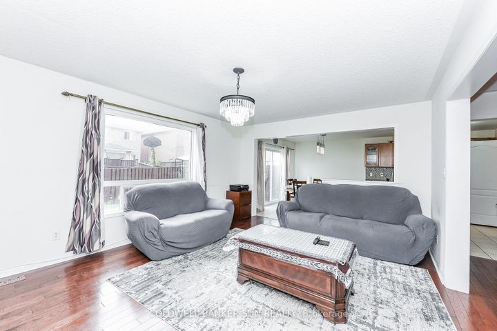 Photo 9 at 34 Benmore Crescent, Vales of Castlemore, Brampton