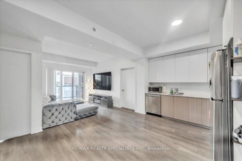 Photo 6 at 404 - 120 Canon Jackson Drive, Amesbury, Toronto