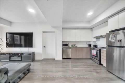 Photo 7 at 404 - 120 Canon Jackson Drive, Amesbury, Toronto