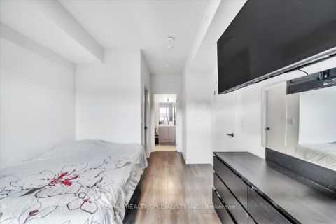 Photo 9 at 404 - 120 Canon Jackson Drive, Amesbury, Toronto