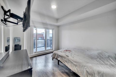 Photo 10 at 404 - 120 Canon Jackson Drive, Amesbury, Toronto