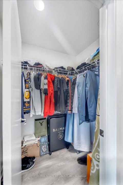 Photo 13 at 404 - 120 Canon Jackson Drive, Amesbury, Toronto