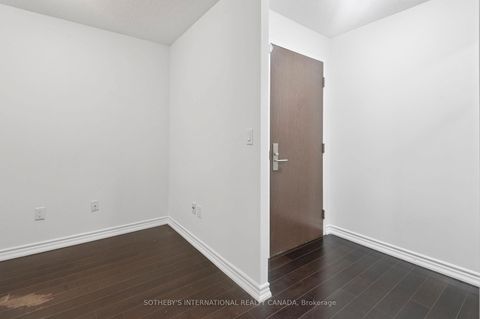 Photo 5 at 602 - 386 Yonge Street, Bay Street Corridor, Toronto