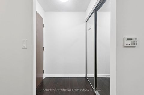 Photo 6 at 602 - 386 Yonge Street, Bay Street Corridor, Toronto